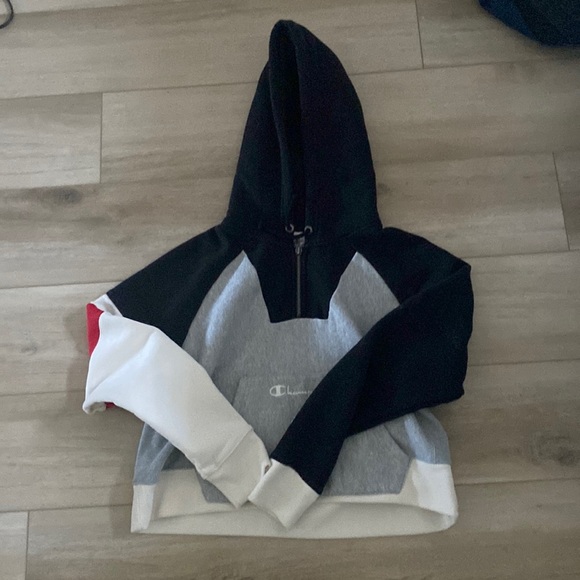 Champion Other - quarter zip cropped champion hoodie (size medium F).    willing to change price
